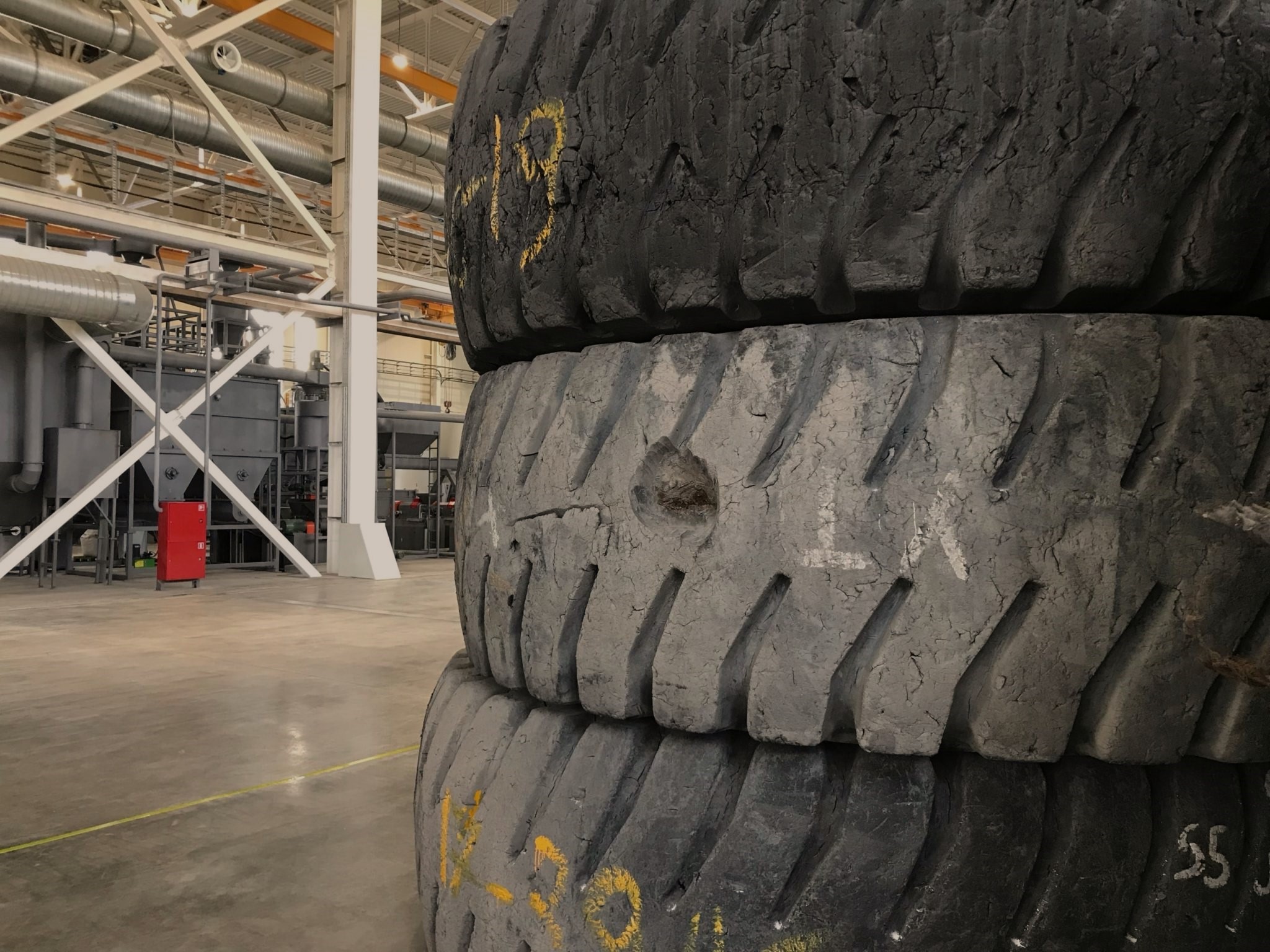 Purchase and processing of large tires
